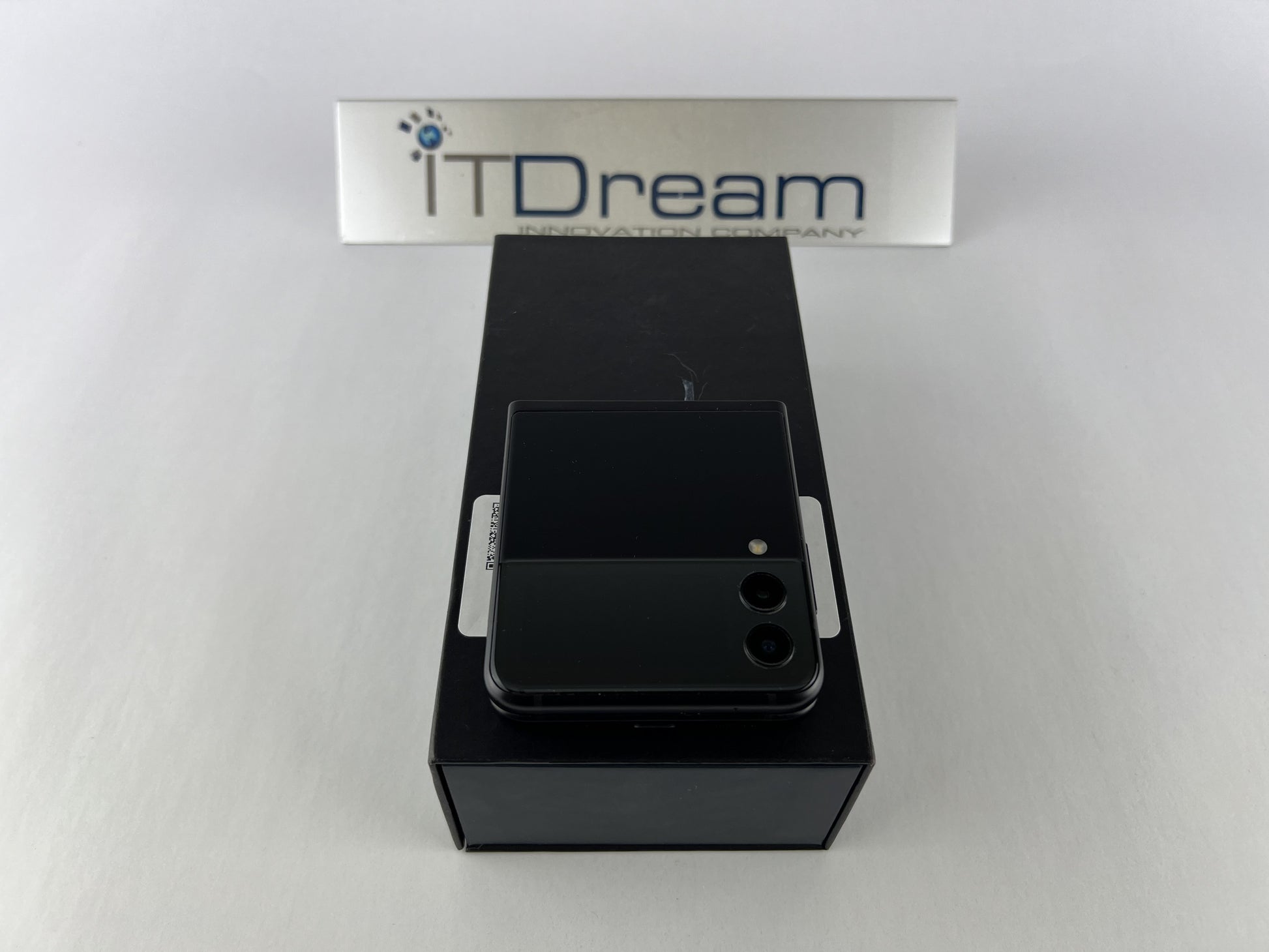 Samsung Galaxy Z-Flip3 Phantom Black SM-F711B - Capacità di memorizzazione: 256GB / Colore: Nero