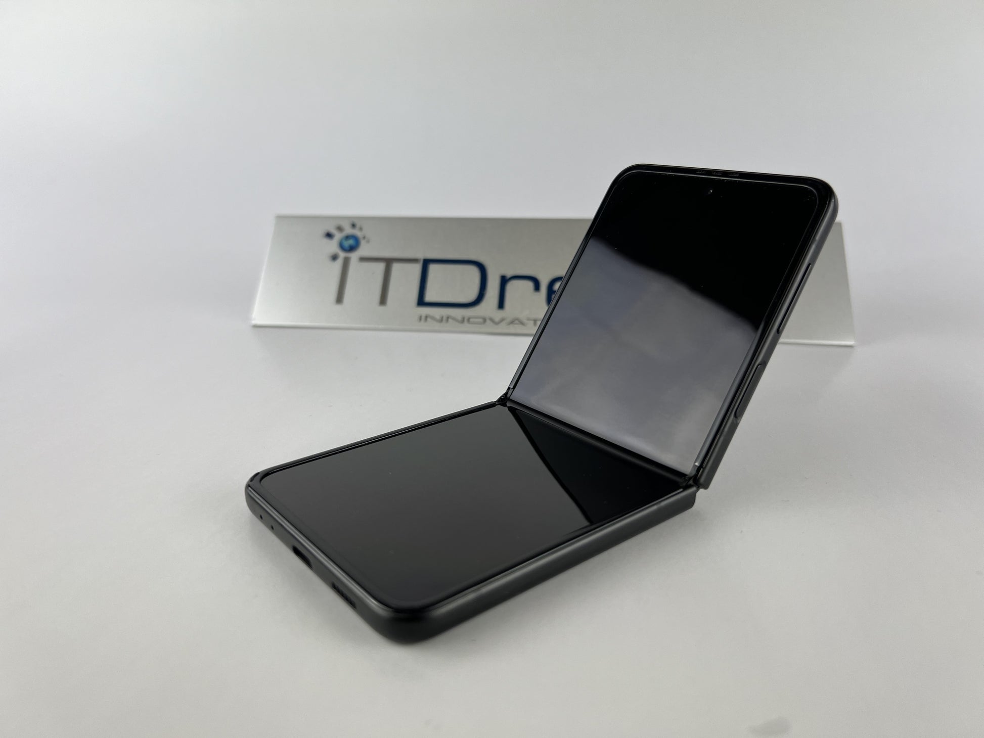 Samsung Galaxy Z-Flip3 Phantom Black SM-F711B - Capacità di memorizzazione: 256GB / Colore: Nero