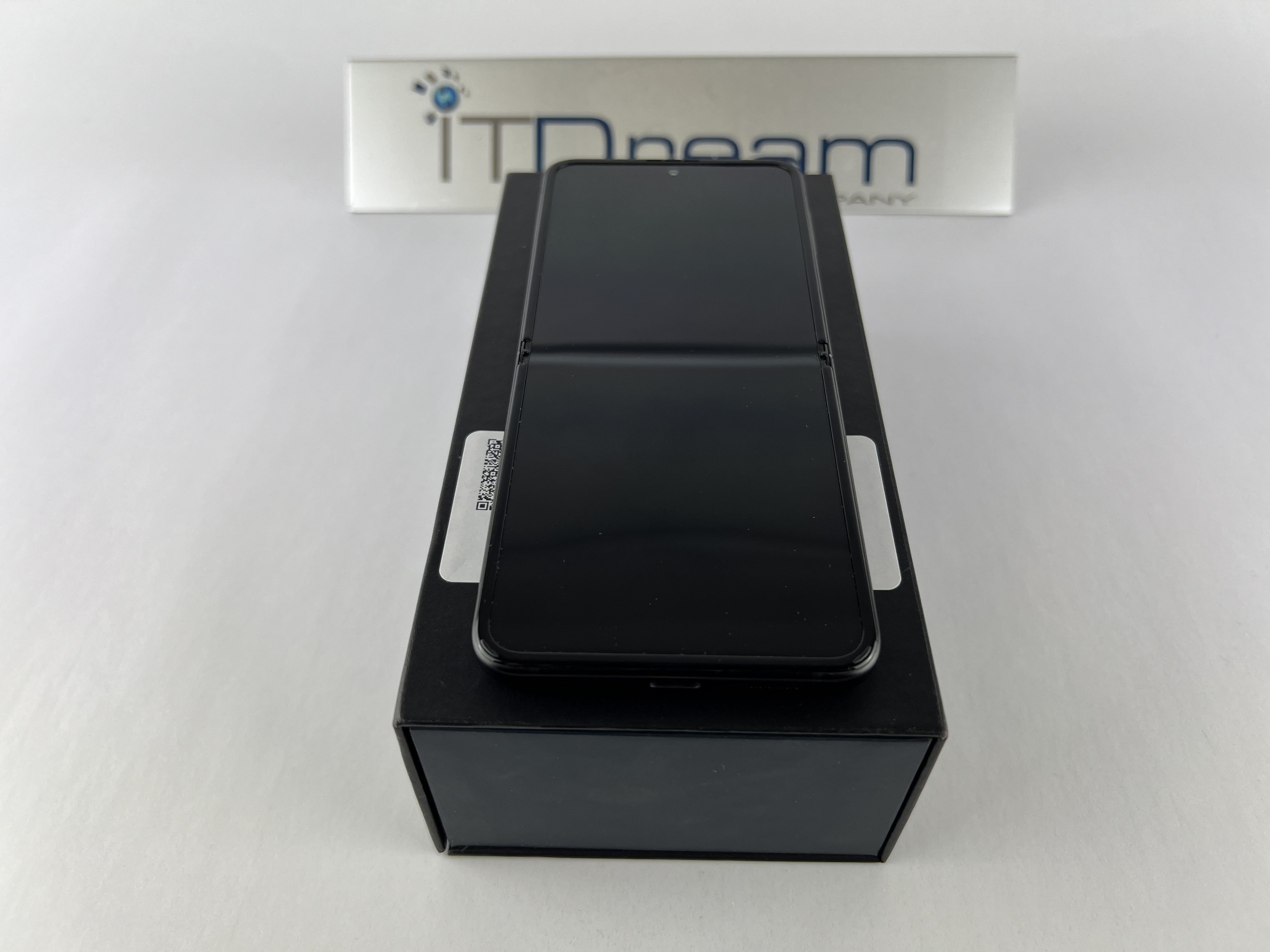 Samsung Galaxy Z-Flip3 Phantom Black SM-F711B - Capacità di memorizzazione: 256GB / Colore: Nero