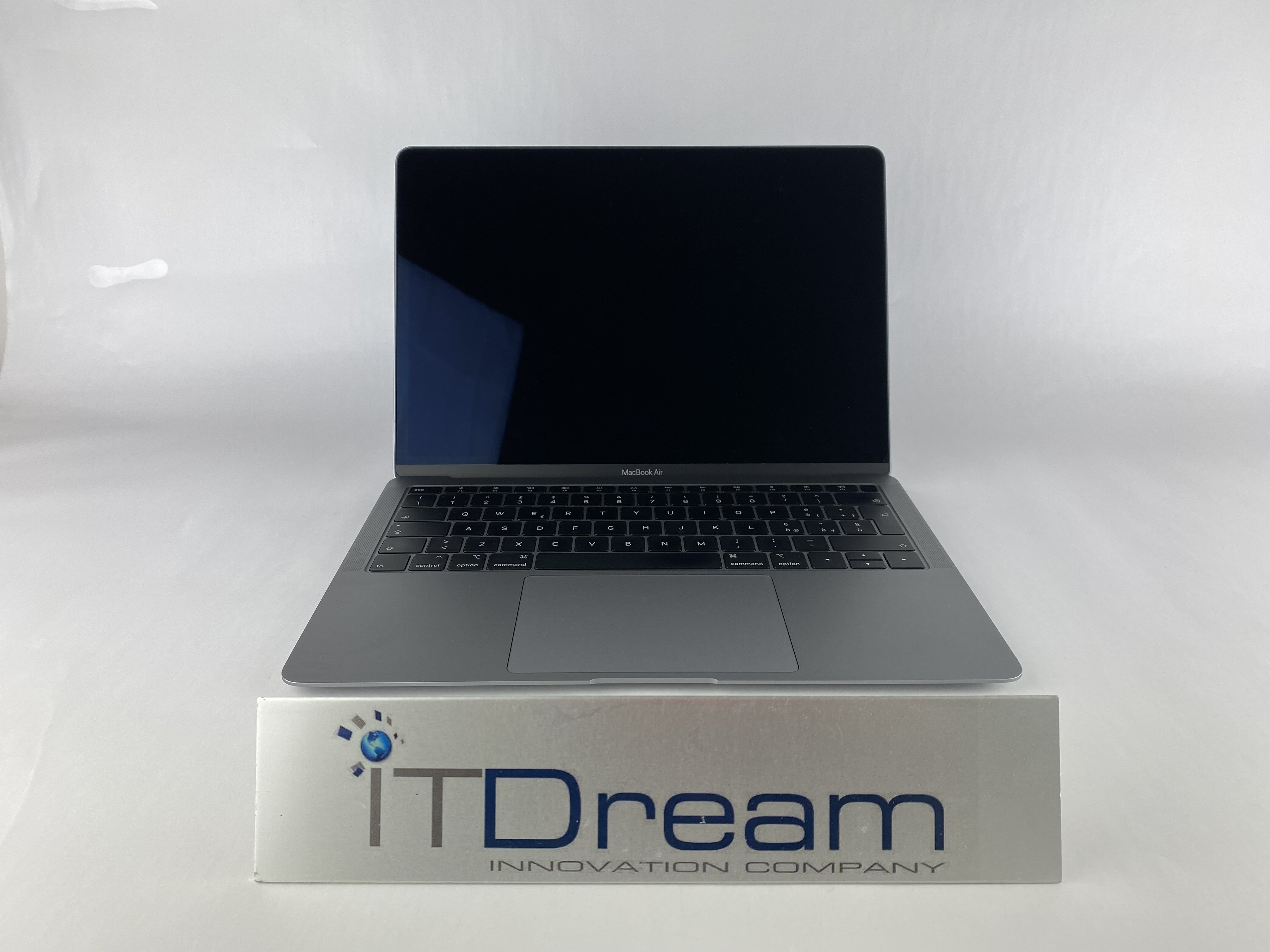 MacBook Air 2020 13" M1 MGN73T/A CTO A2337 – M1 8C CPU 7C GPU – Grigio siderale (Space Gray)