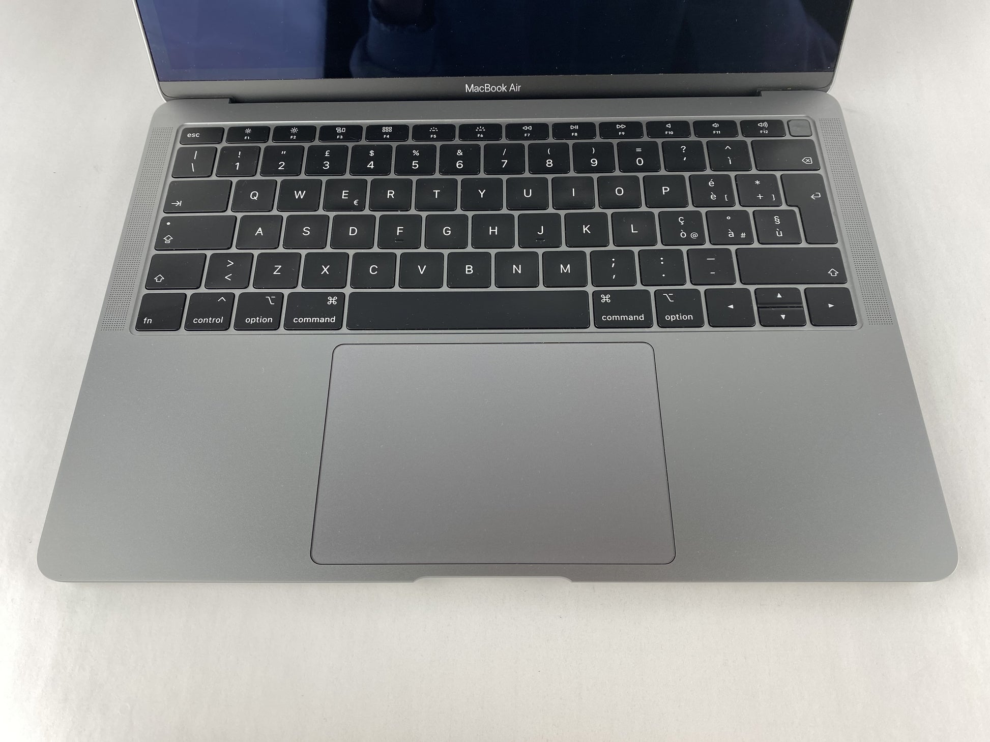 MacBook Air 2020 13" M1 MGN73T/A CTO A2337 – M1 8C CPU 8C GPU – Grigio siderale (Space Gray)
