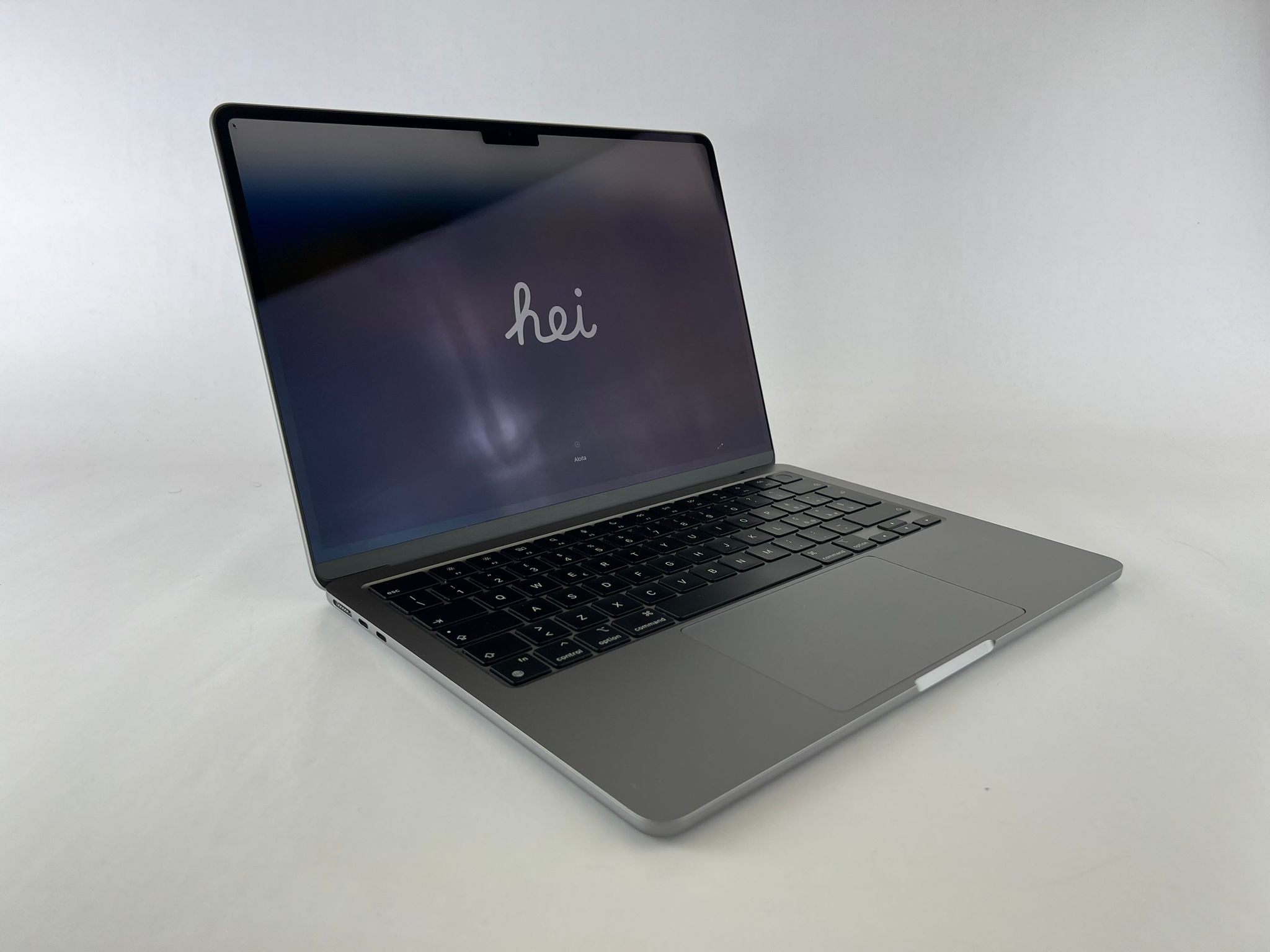 MacBook Air 13,6" 2022 Chip Apple M2 A2681 MLXW3T/A – M2 8C CPU 10C GPU – Grigio siderale (Space Gray)
