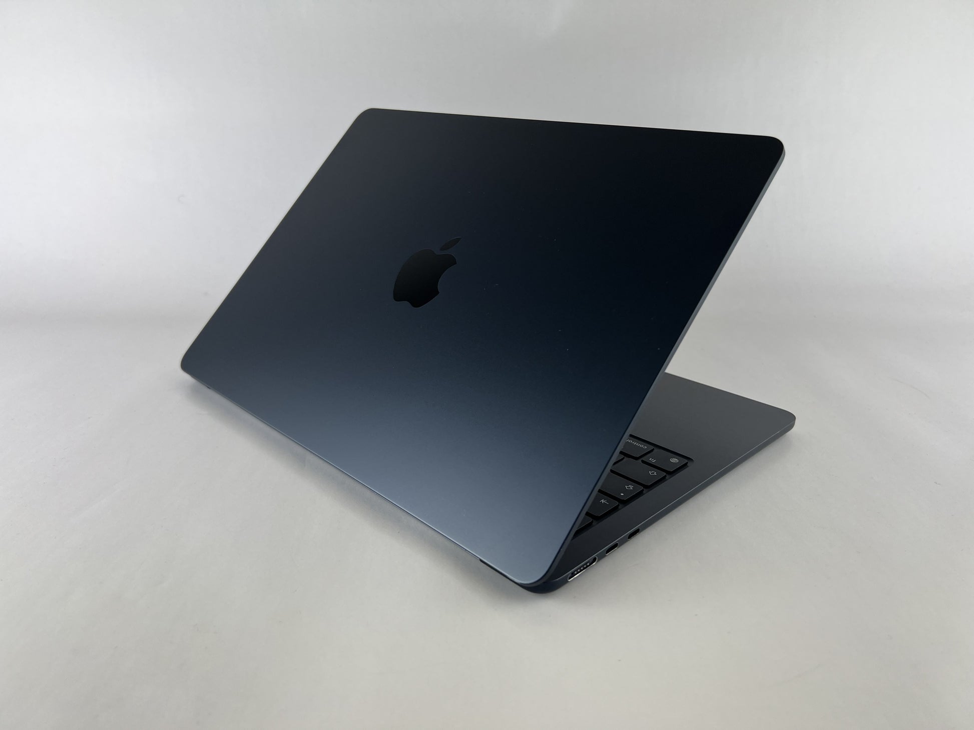 MacBook Air 13,6" 2022 Chip Apple M2 A2681 MLXW3T/A – M2 8C CPU 10C GPU – Nero (Midnight)