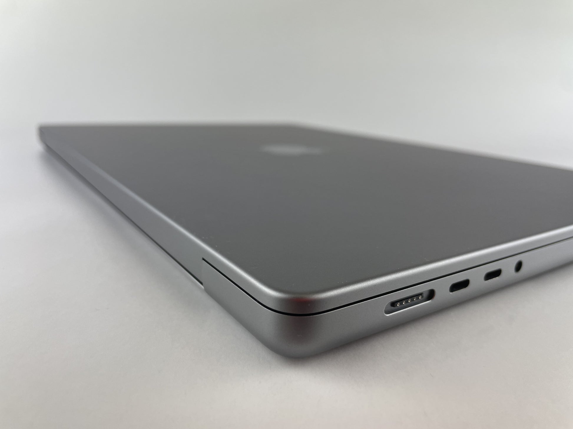 MacBook Pro 16" 2021 Chip Apple M1 Max A2485 MK1A3T/A – M1 Max 10C CPU 32C GPU – Grigio siderale (Space Gray)