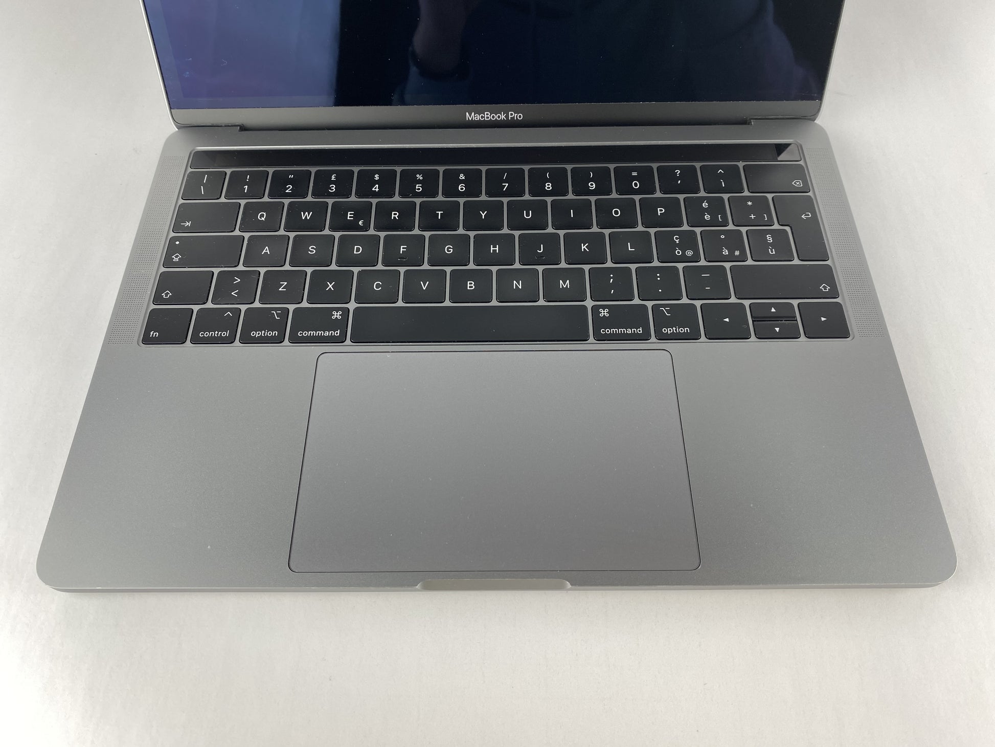 MacBook Pro 13" 2022 Chip Apple M2 MNEH3T/A MNEJ3T/A A2338 – M2 8C CPU 10C GPU – Grigio siderale (Space Gray)