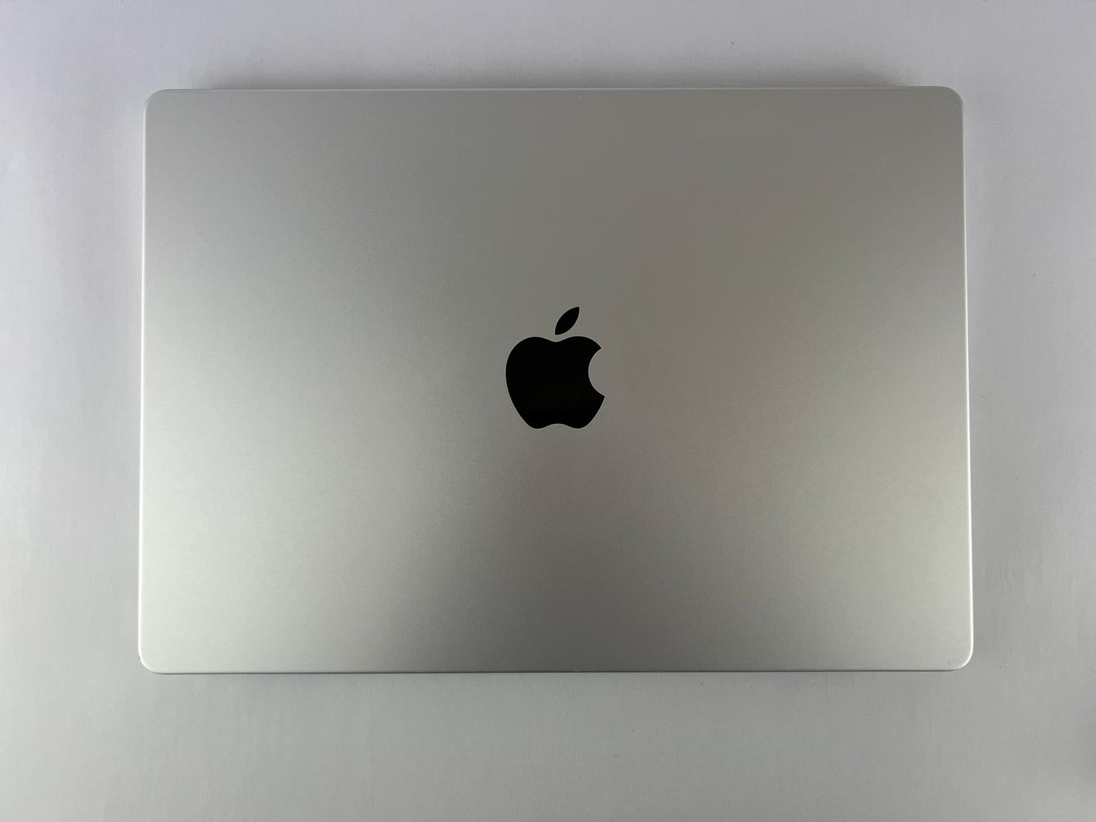 MacBook Pro 14" 2023 Chip Apple M3 A2992 MTL73LL/A – M3 8C CPU 10C GPU – Grigio siderale (Space Gray)