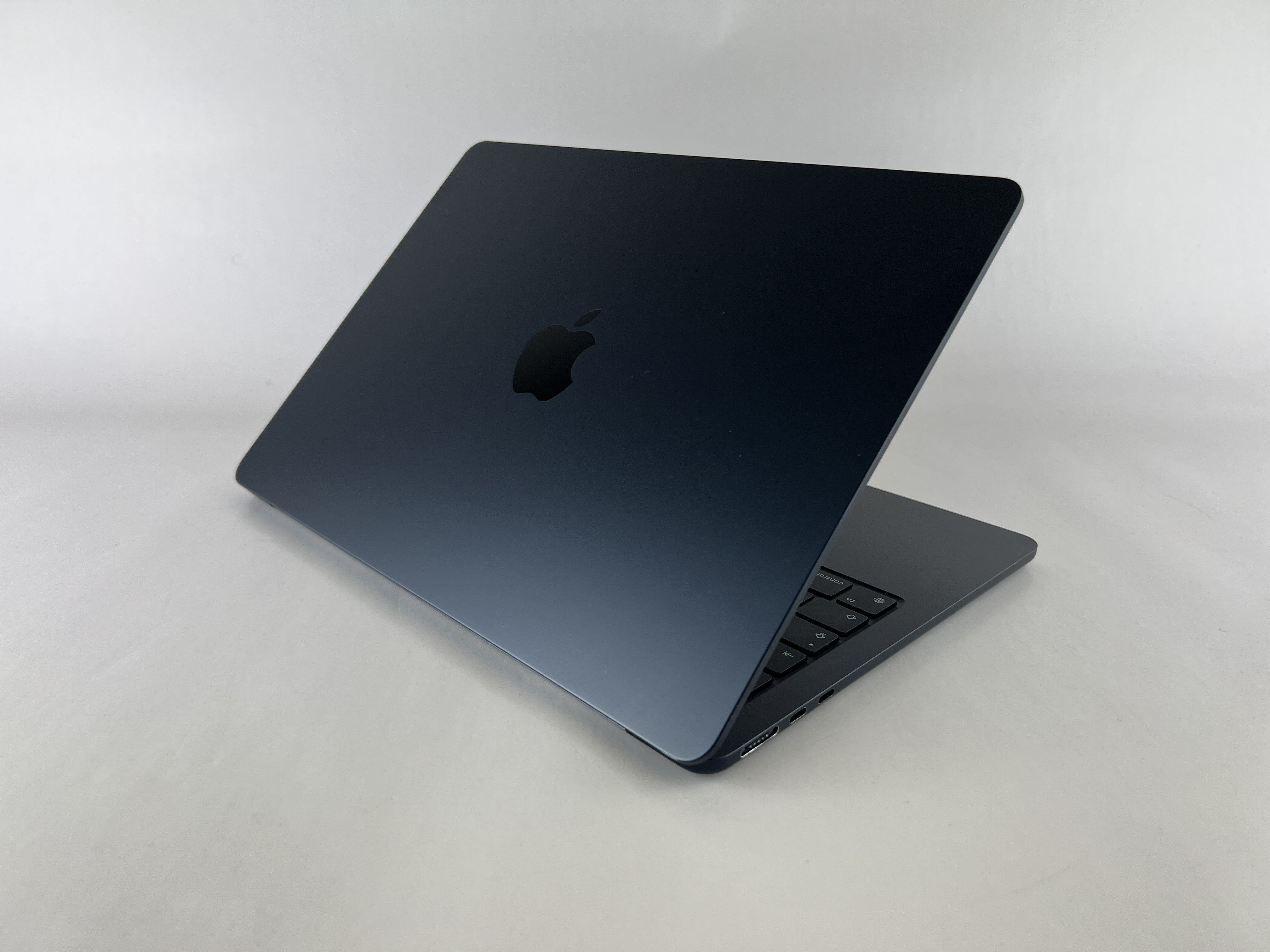 MacBook Air 15" 2024 Chip Apple M3 A3114 MRYM3T/A – M3 8C CPU 10C GPU – Nero (Midnight)