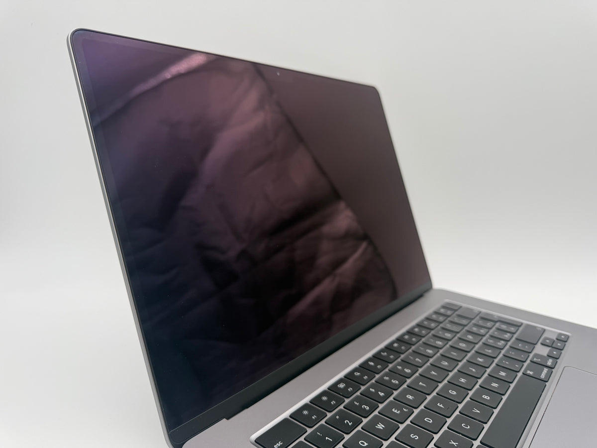 MacBook Air 13,6" 2022 Chip Apple M2 A2681 MLXW3T/A – M2 8C CPU 10C GPU – Plata