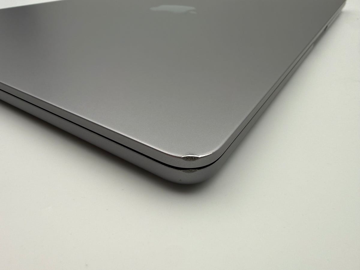 MacBook Air 13,6" 2022 Chip Apple M2 A2681 MLXW3T/A – M2 8C CPU 10C GPU – Plata