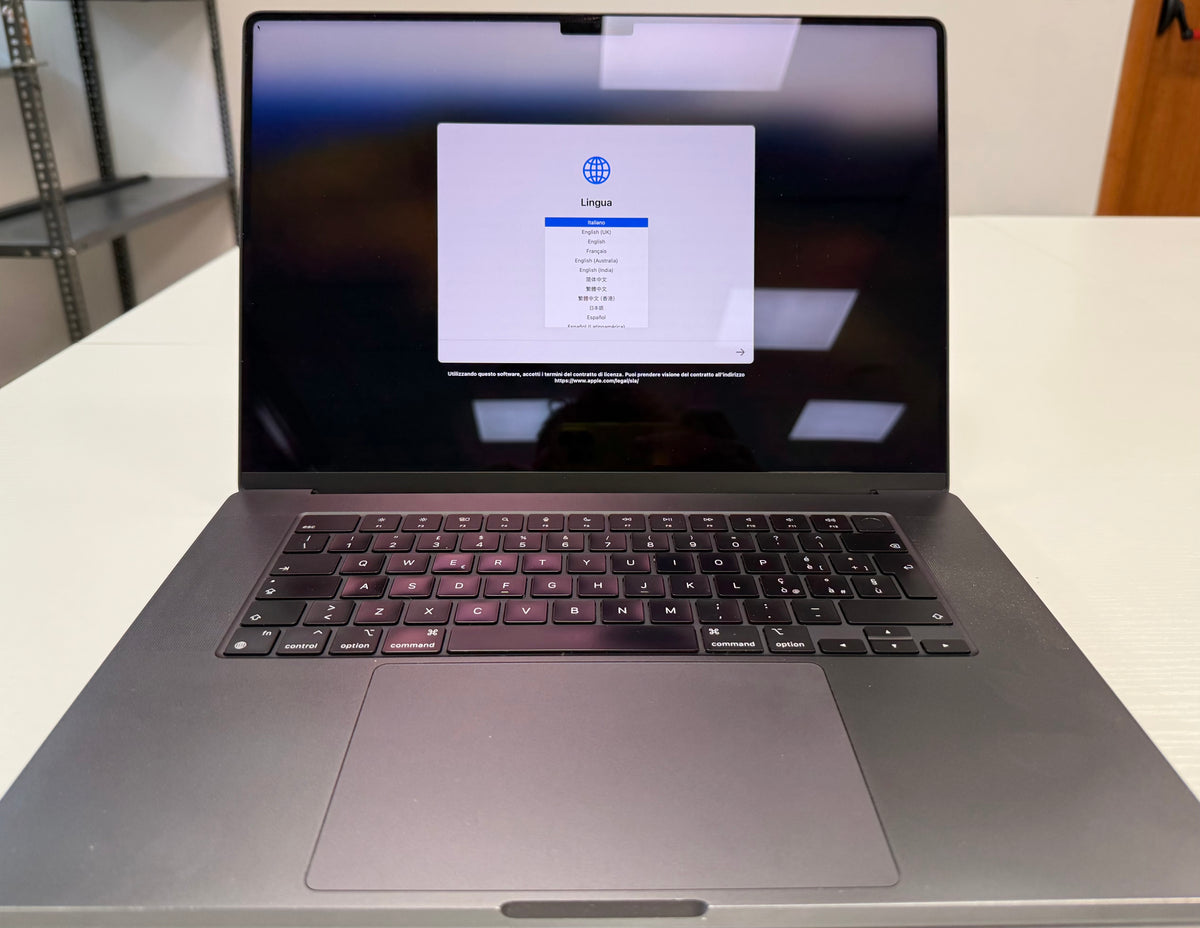 MacBook Pro 16" (fine 2023) Chip Apple M3 Max A2991 – M3 Max 16C CPU 40C GPU – Nero (Space Black)