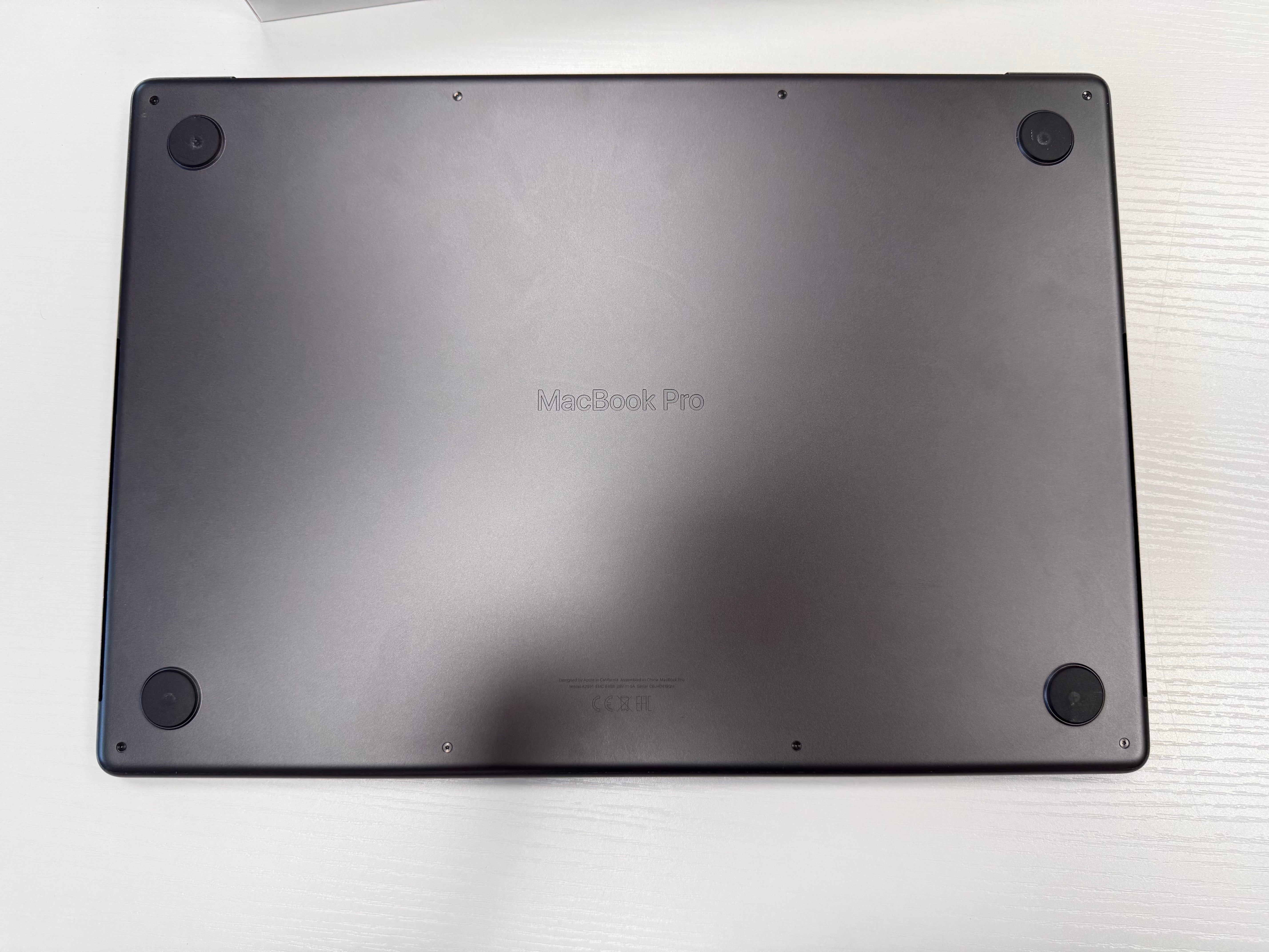 MacBook Pro 16" (fine 2023) Chip Apple M3 Max A2991 – M3 Max 16C CPU 40C GPU – Nero (Space Black)