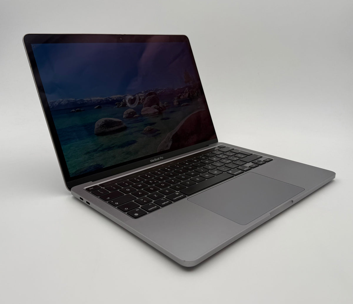 MacBook Pro 13" (2020) Chip Apple M1 8C CPU 8C GPU 16GB 256GB A2338 Space Gray