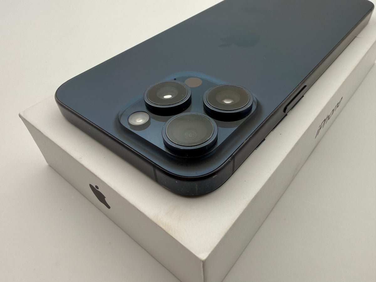 iPhone 15 Pro Max 256GB Blue Titanium – OUTLET – Batteria 88%